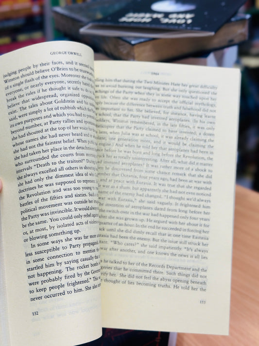 1984 by George Orwell ( Yellow )
